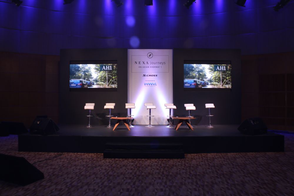 Momentra event stage